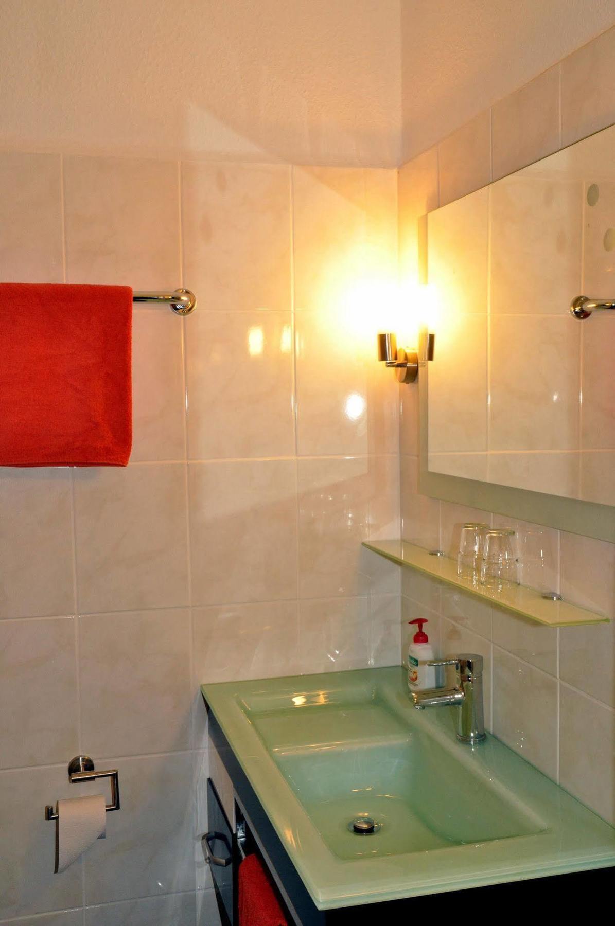 טוסנס Strand Hotel Nordsee, Hotel Deichlaeufer מראה חיצוני תמונה