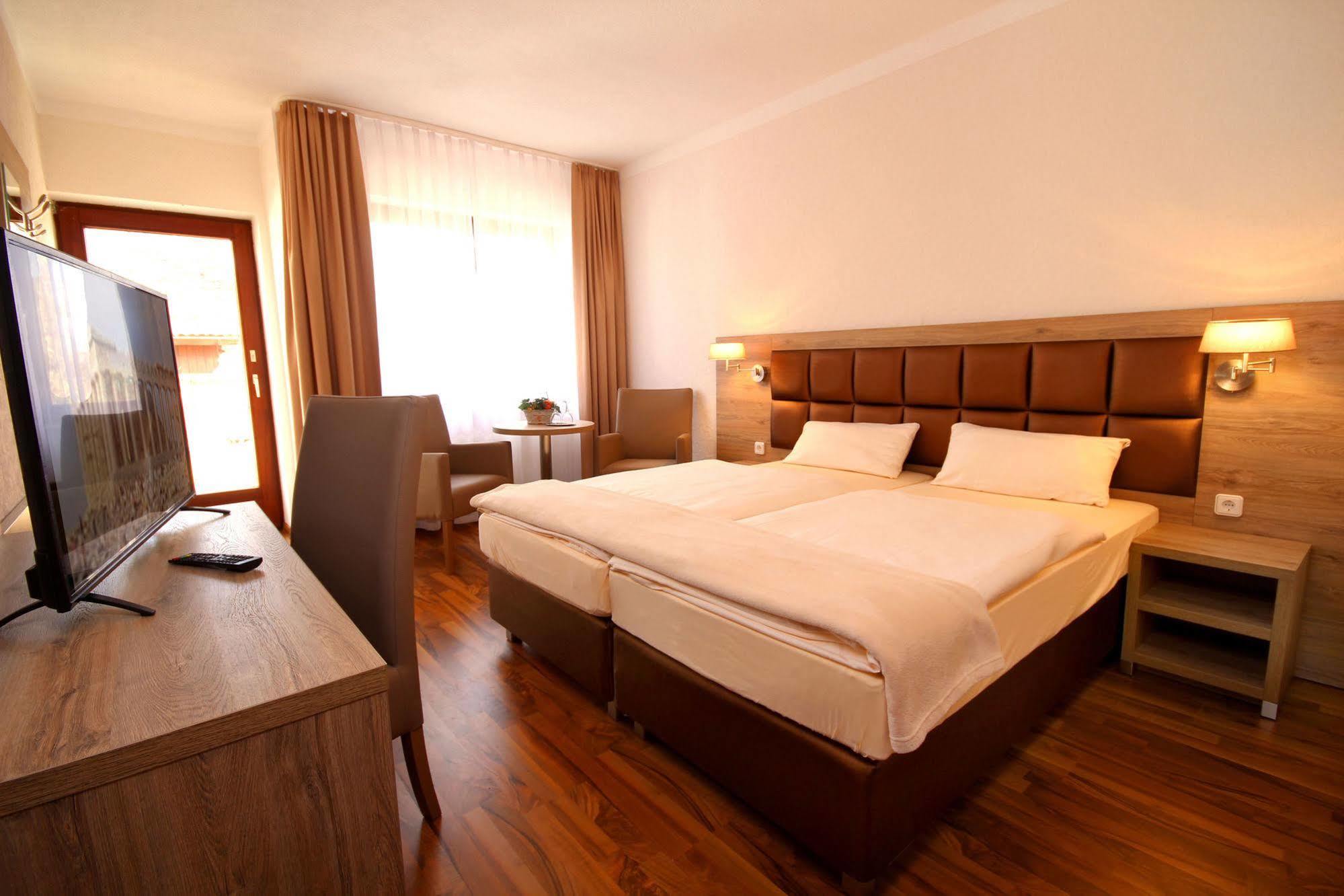 טוסנס Strand Hotel Nordsee, Hotel Deichlaeufer מראה חיצוני תמונה